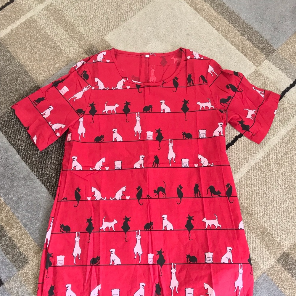 NinaCloak Maroon/Red Cat Shirt - Picture 3 of 4